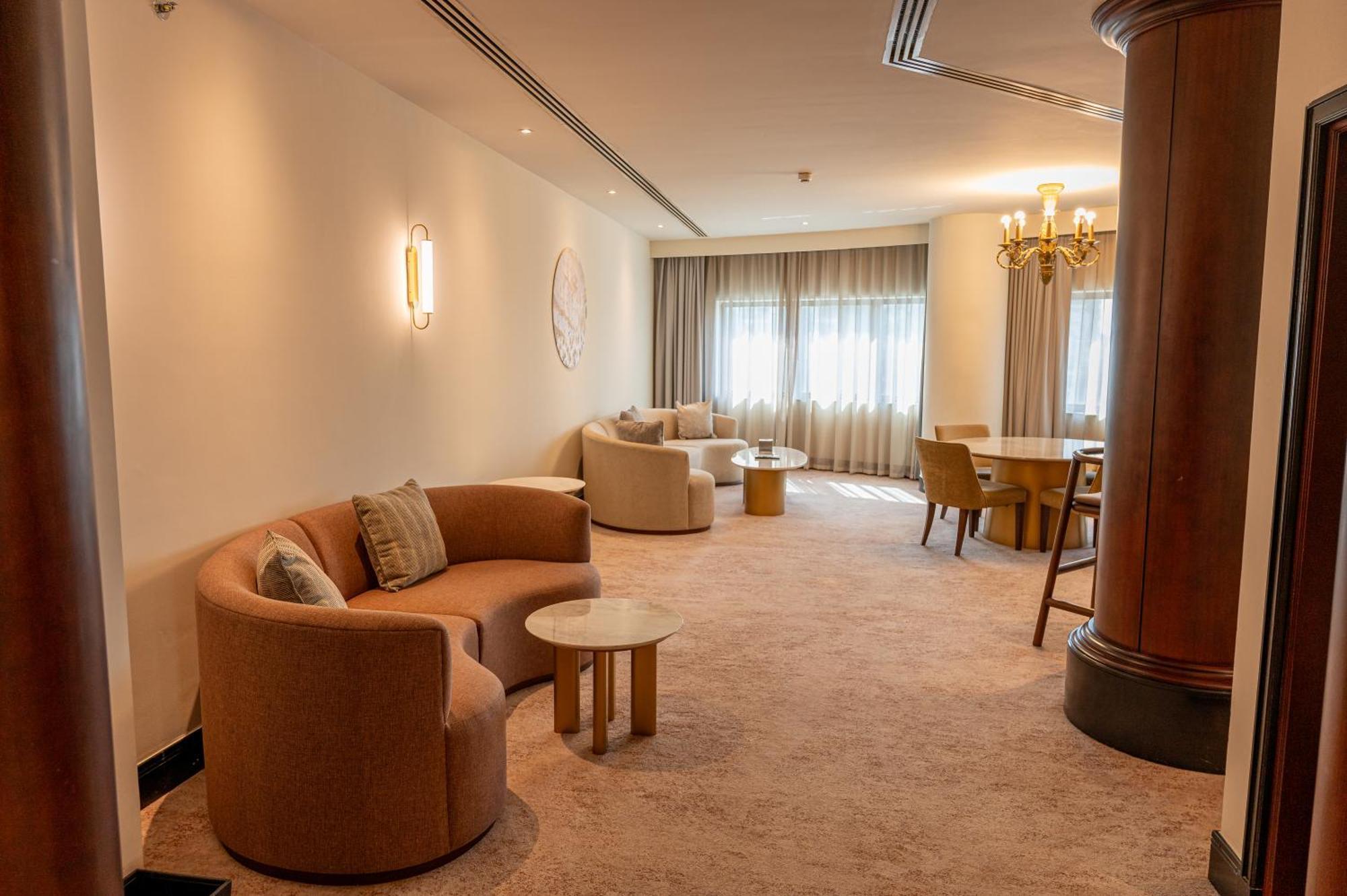 Majestic Cove Hotel - Formerly Le Meridien Fairway 두바이 외부 사진