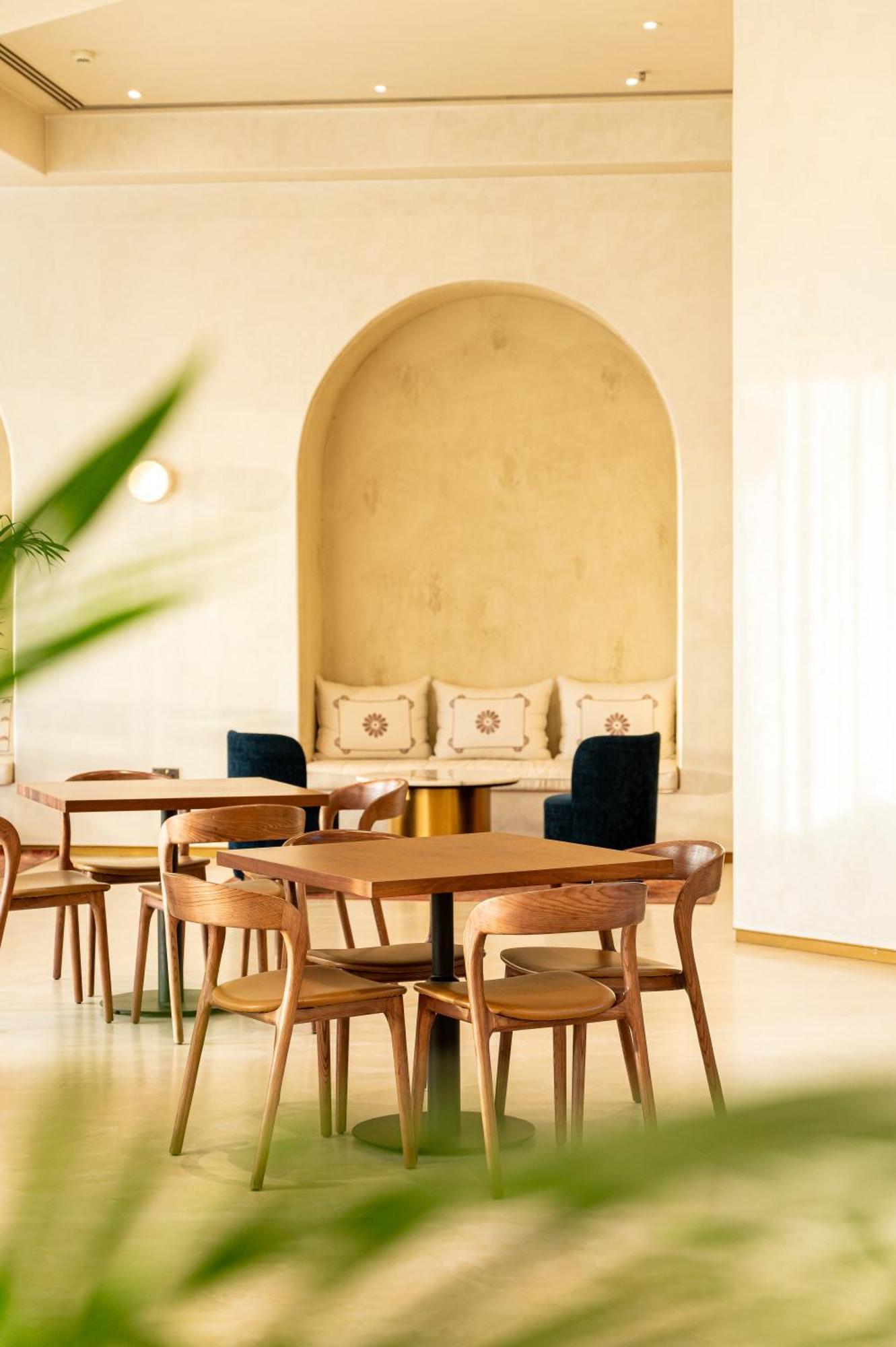 Majestic Cove Hotel - Formerly Le Meridien Fairway 두바이 외부 사진