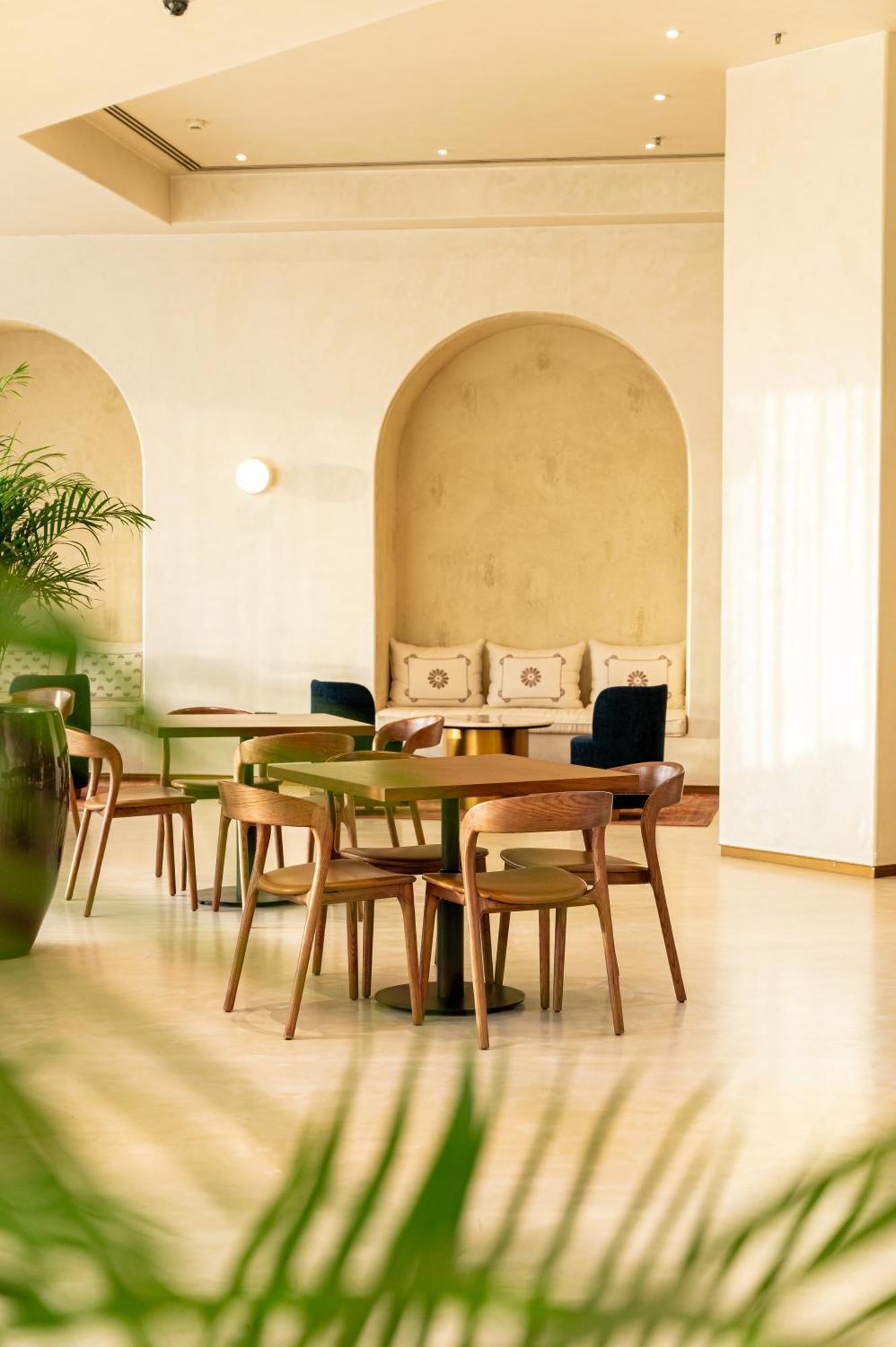 Majestic Cove Hotel - Formerly Le Meridien Fairway 두바이 외부 사진