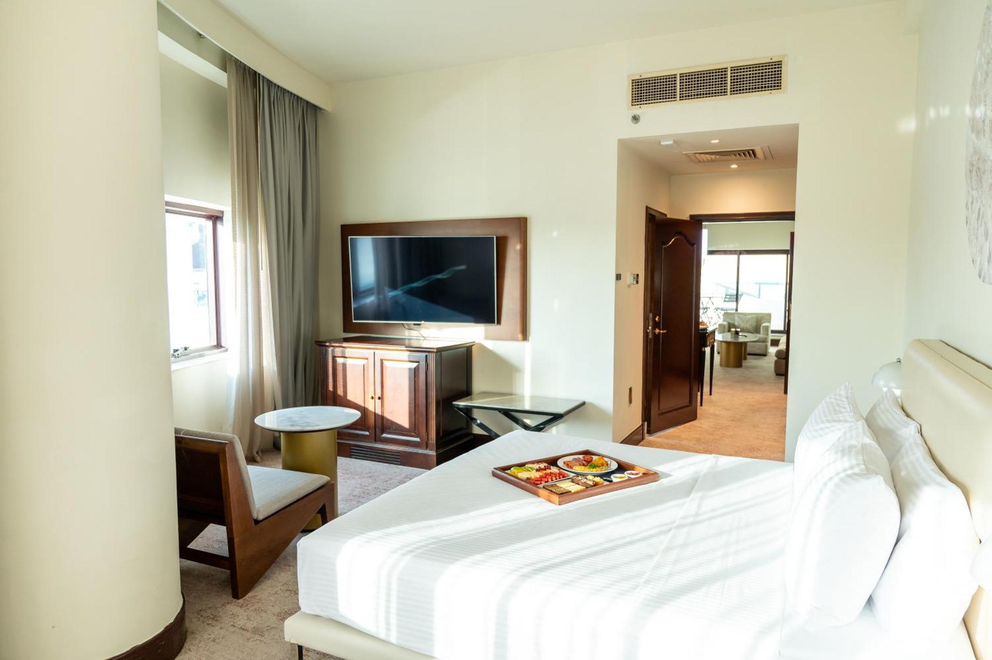 Majestic Cove Hotel - Formerly Le Meridien Fairway 두바이 외부 사진
