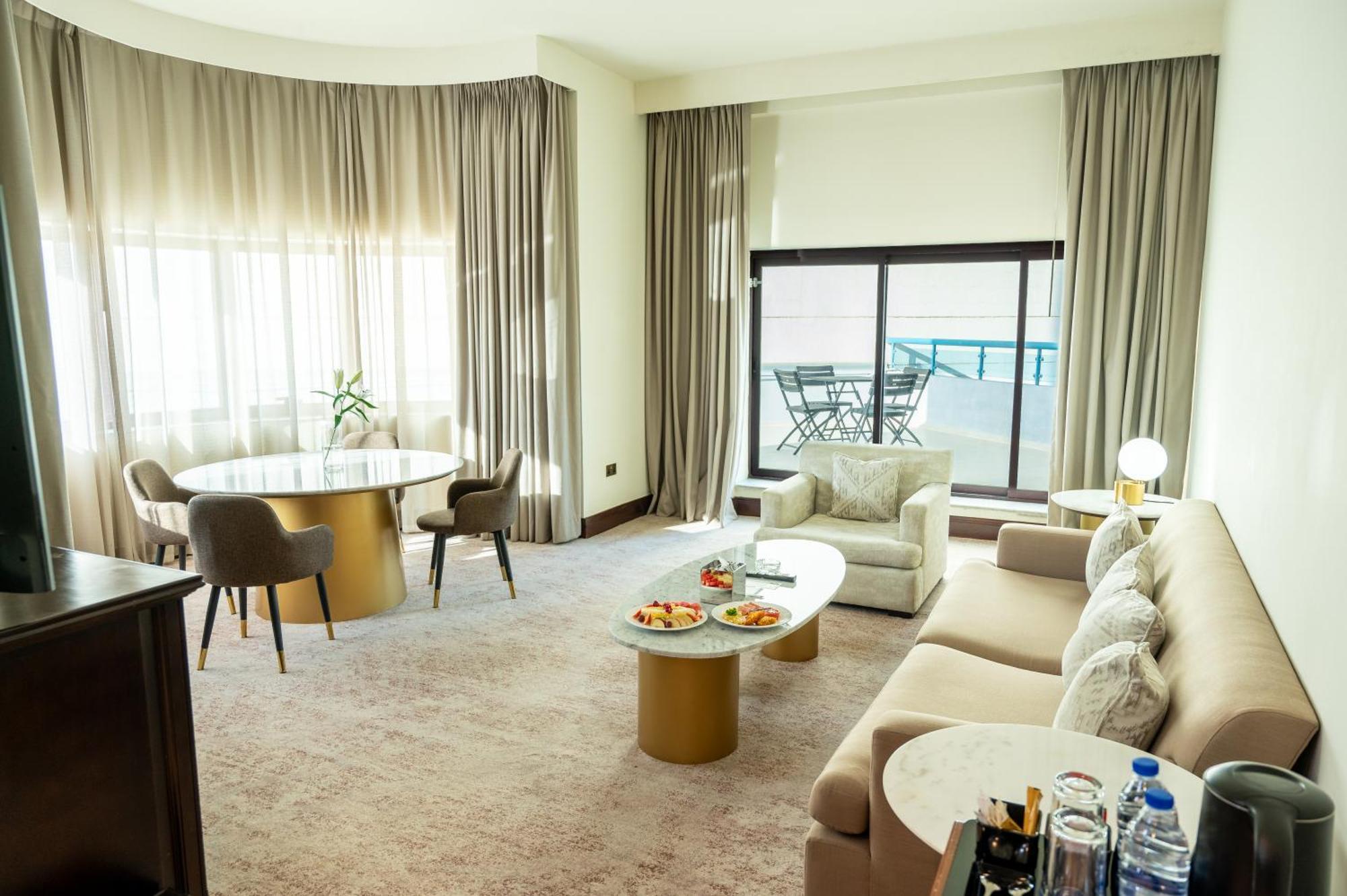 Majestic Cove Hotel - Formerly Le Meridien Fairway 두바이 외부 사진